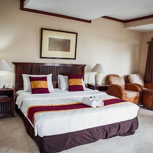 Suite executive